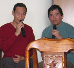 Master Ou (left)  was giving lecture. Vincent was translating.